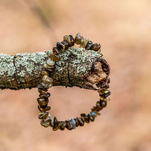 Zlomky labradoritu – Náramek